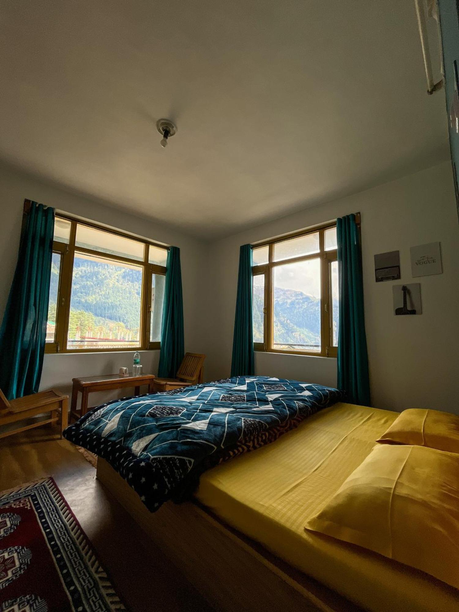 Bhagwati Wood House Bed & Breakfast Manali (Himachal Pradesh)
