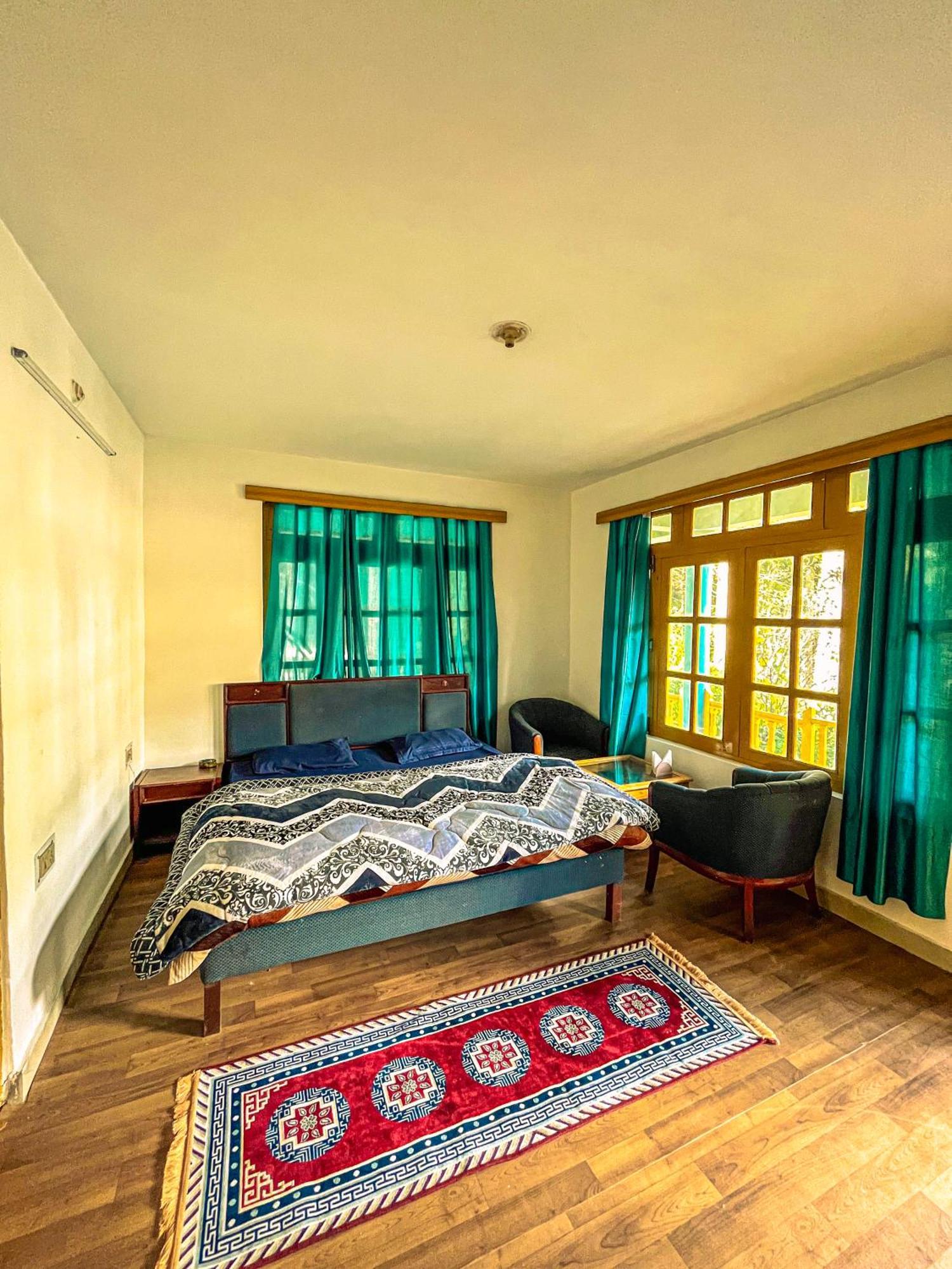 Bed & Breakfast Bhagwati Wood House
