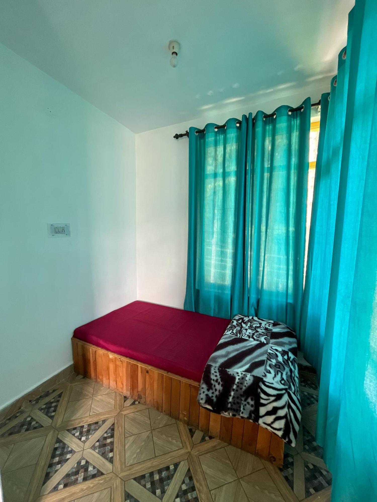 Bed & Breakfast Bhagwati Wood House