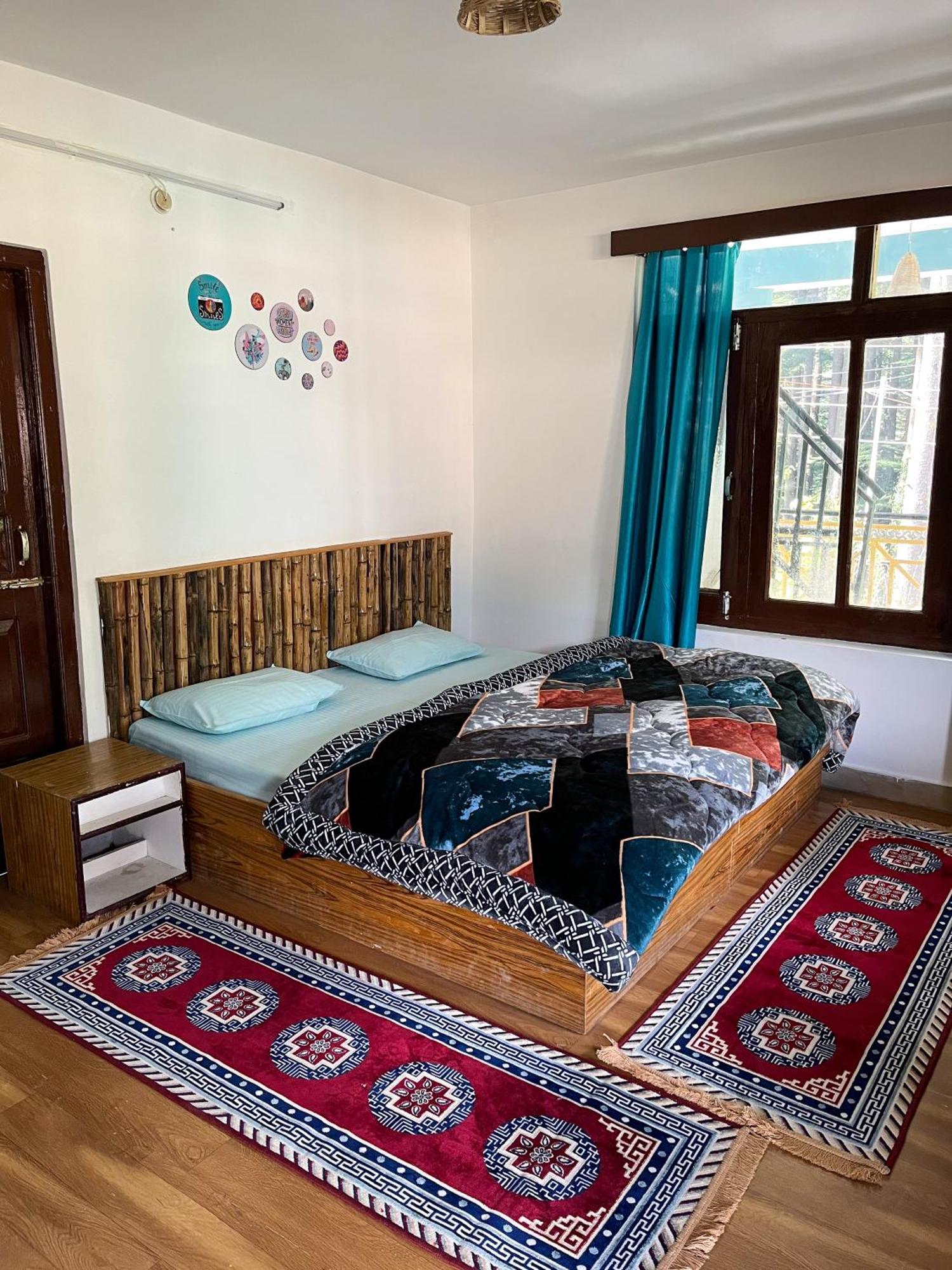 Bhagwati Wood House Bed & Breakfast *