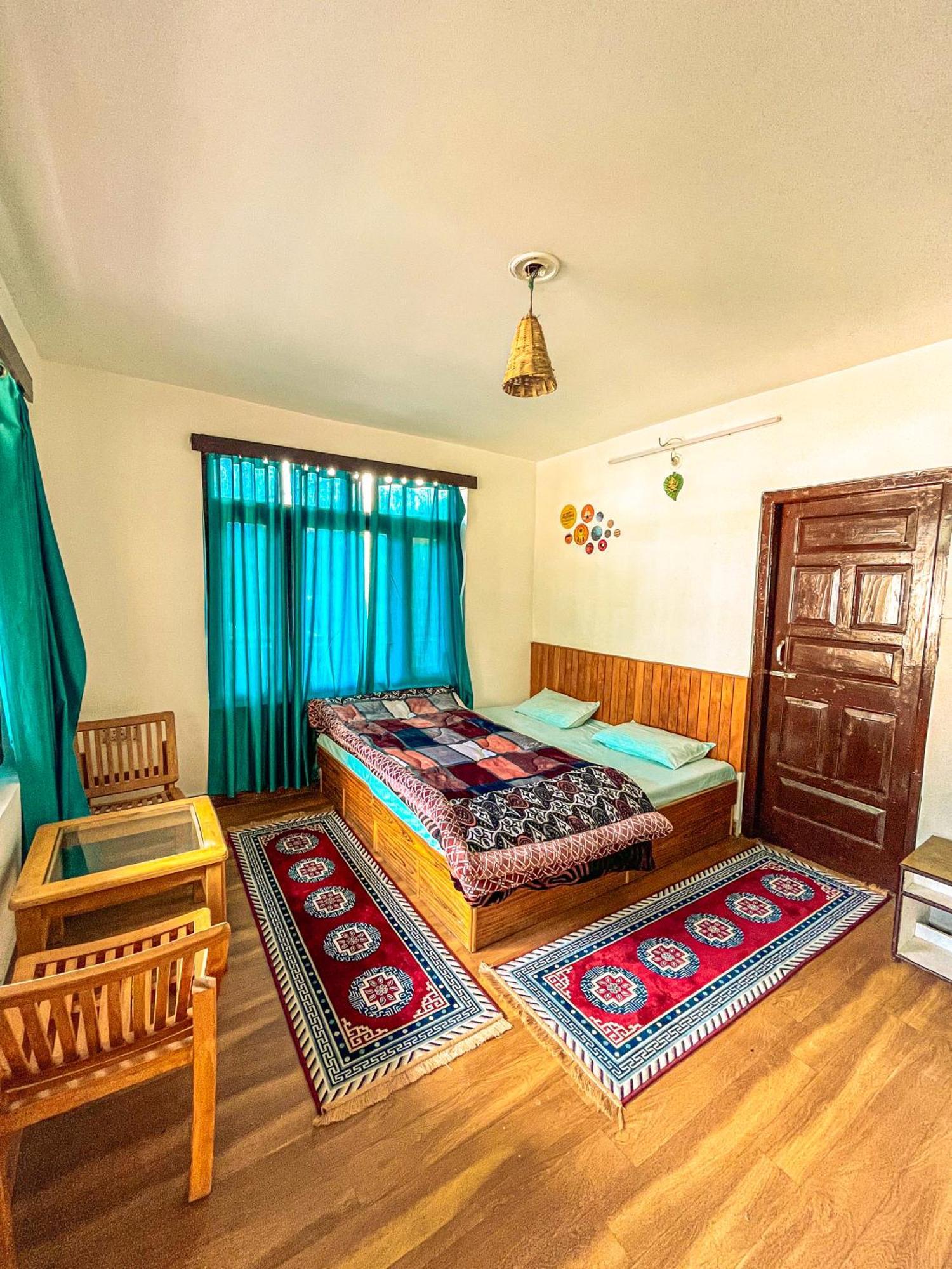Bed & Breakfast Bhagwati Wood House